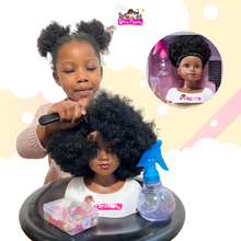 Charger l&#39;image dans la galerie, La tête à coiffer afro Little Nappy et ses accessoires pour enfant !
