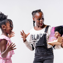 Charger l'image dans la galerie, La tête à coiffer afro Little Nappy et ses accessoires pour enfant !
